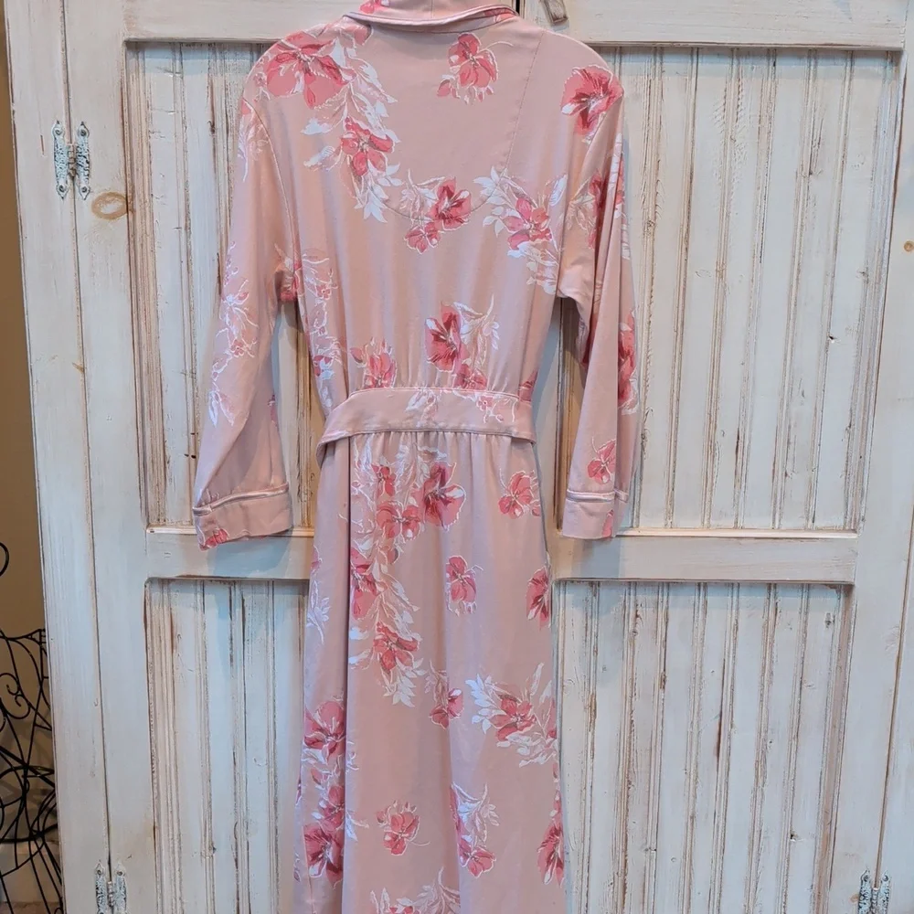 Charter Club Intimates, Full Length Lightweight Peach/Pink Floral Robe. Small